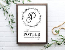 Load image into Gallery viewer, Family Name with Wreath